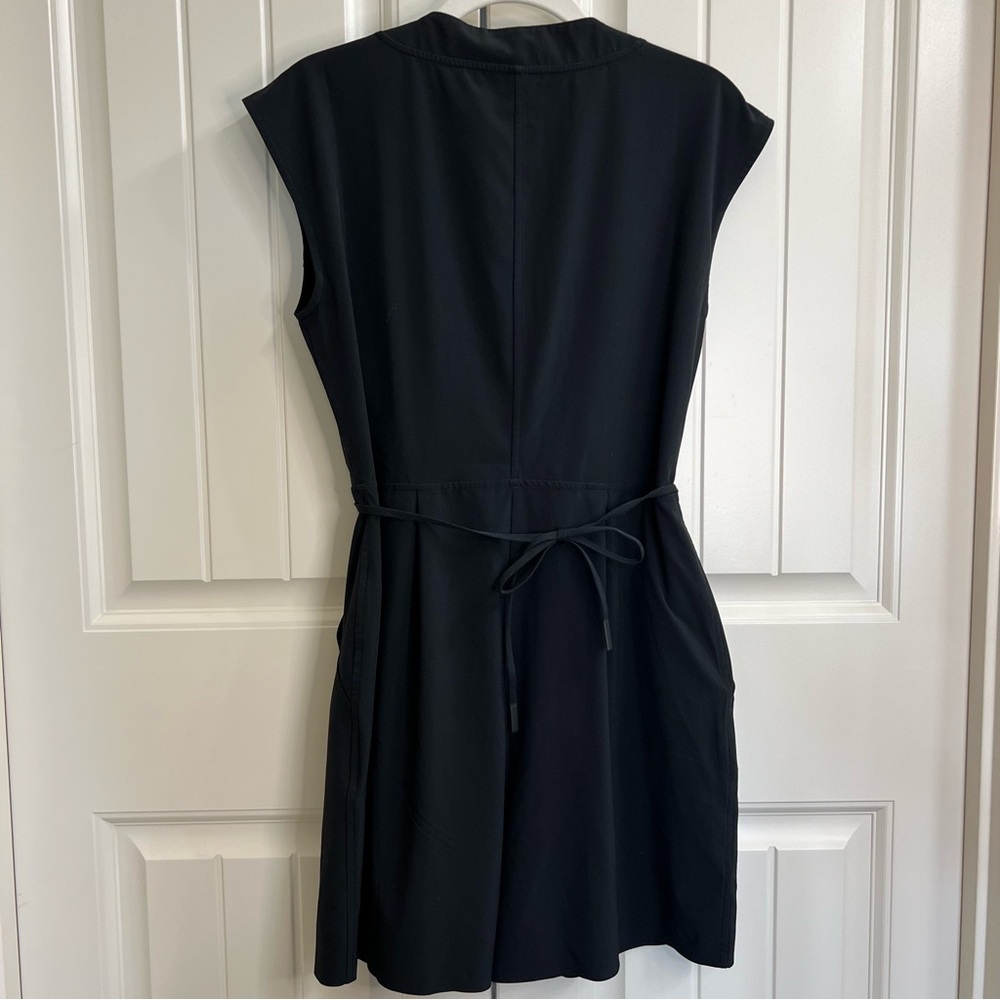 Athleta Womens Marlow Featherweight Stretch Romper in Black, Size XS - Picture 4 of 8